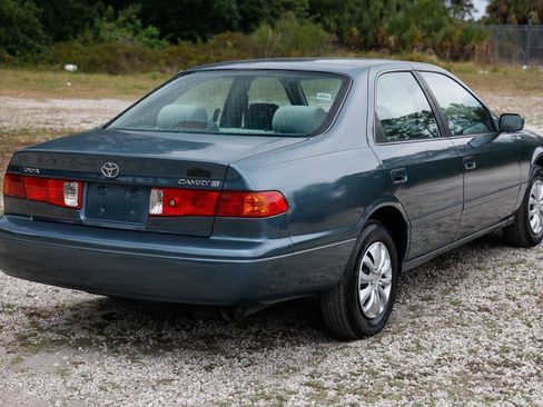 Used 2000 Toyota Camry CE FWD image 11