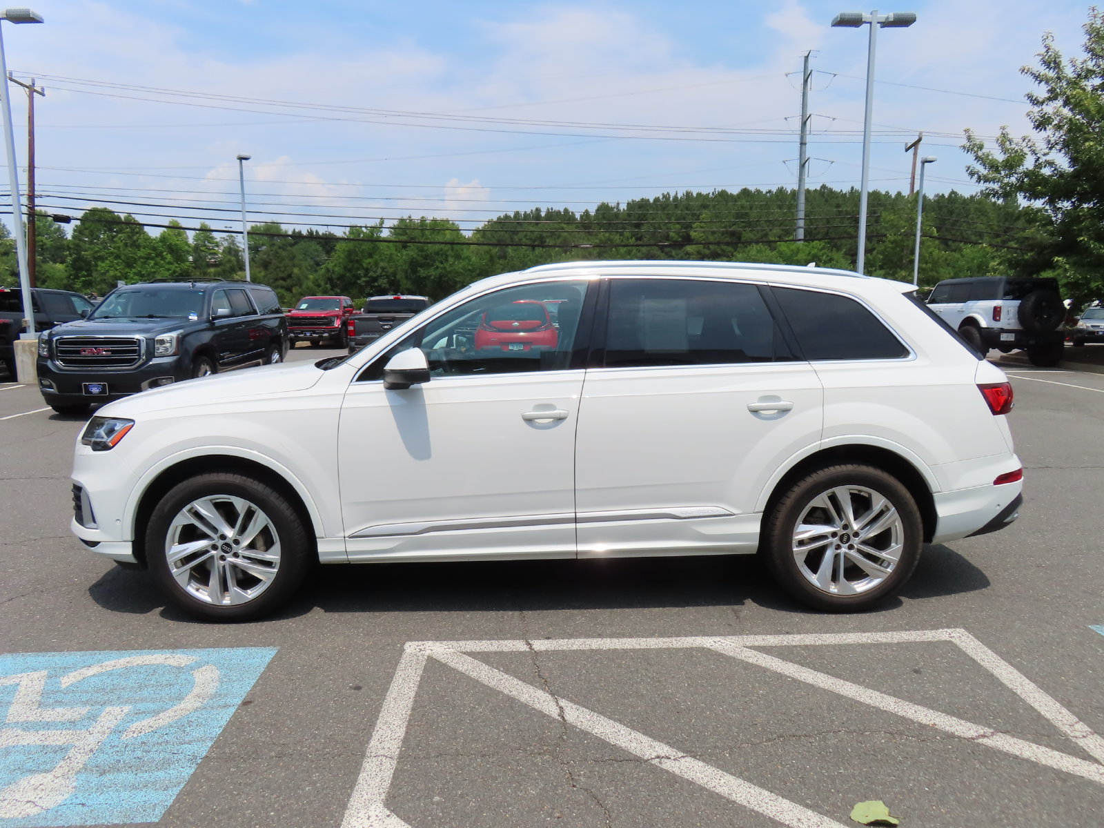Used 2023 Audi Q7 3.0T Premium Plus AWD/4WD image 8