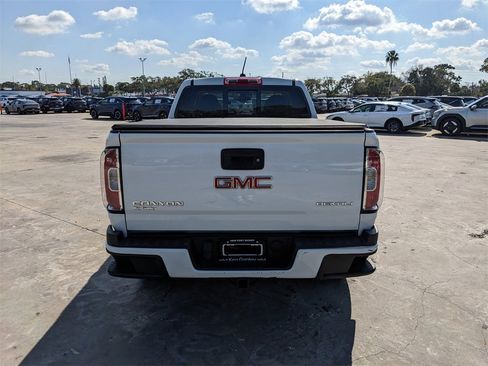 Used 2018 GMC Canyon Denali image 8