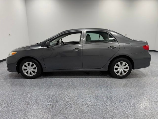Used 2013 Toyota Corolla L FWD image 5