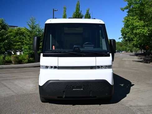 Used 2023 Chevrolet Brightdrop 600 w/ Active Safety Package 2 AWD/4WD image 2
