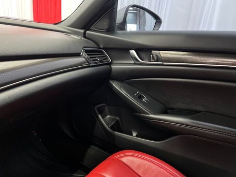 Used 2020 Honda Accord Sport image 16