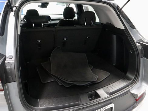 Used 2025 Chevrolet TrailBlazer LT image 13