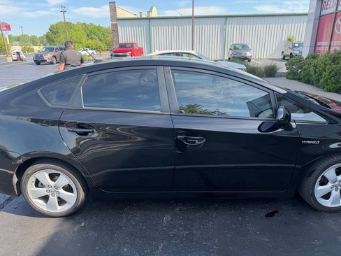 Used 2013 Toyota Prius Five FWD image 13