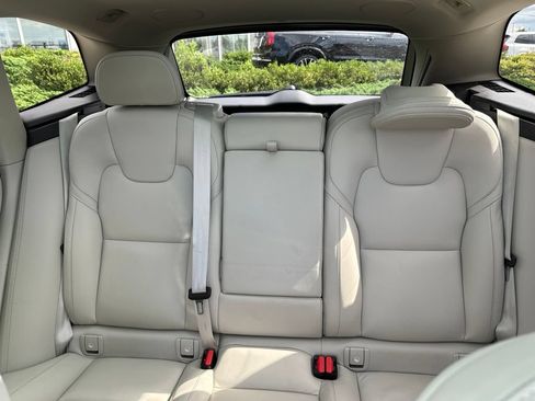Used 2023 Volvo XC60 B5 Ultimate w/ Climate Package AWD/4WD image 25