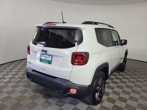 Used 2021 Jeep Renegade Latitude w/ Luxury Group II AWD/4WD image 9
