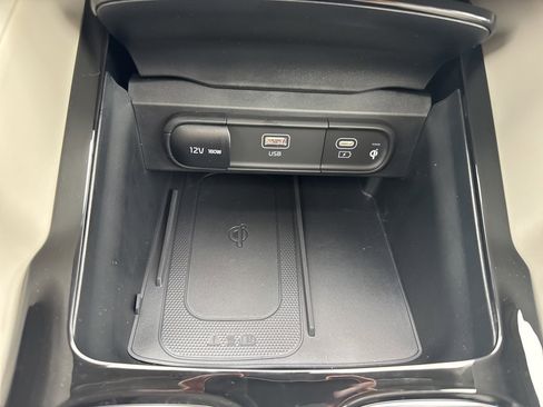 New 2025 Kia Telluride S image 16