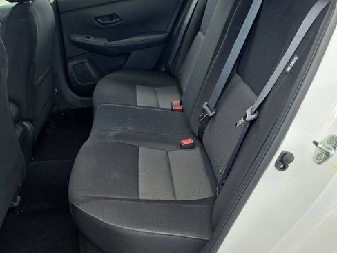 Used 2025 Nissan Sentra SV FWD image 9