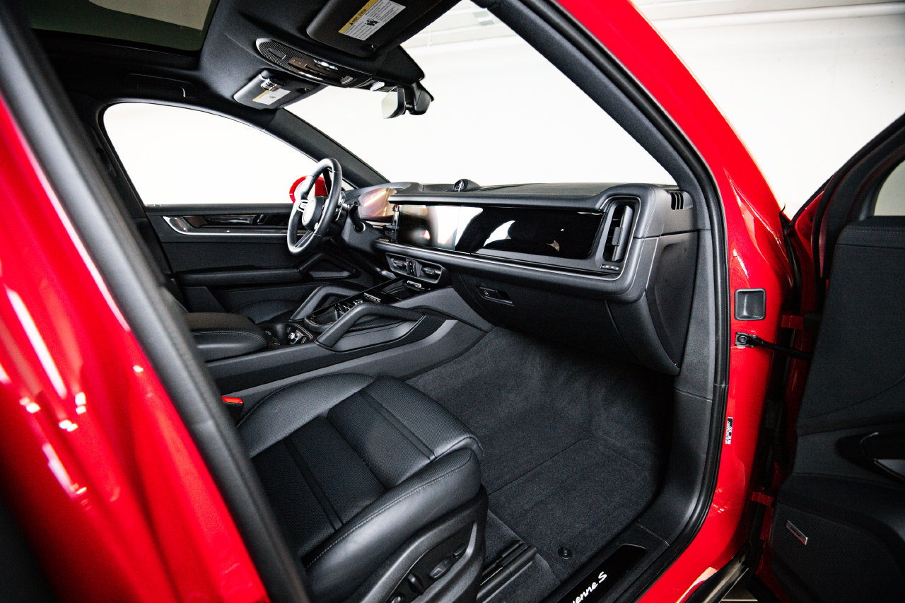 Certified 2026 Porsche Cayenne S AWD/4WD image 28