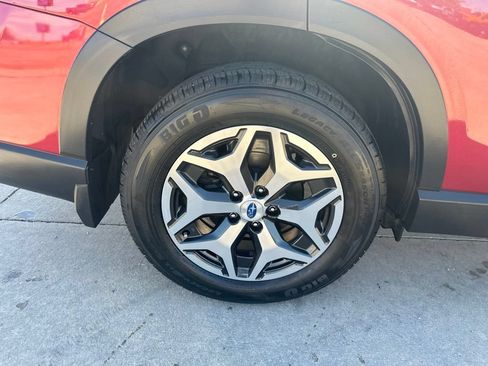 Used 2019 Subaru Forester Premium AWD/4WD image 42