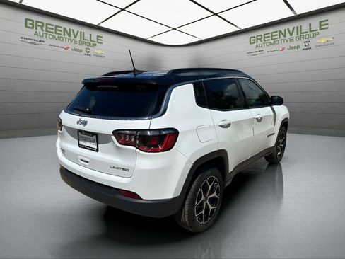 Used 2026 Jeep Compass Limited AWD/4WD image 5