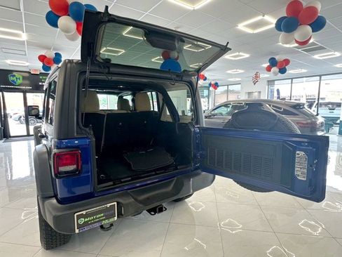 Used 2019 Jeep Wrangler Unlimited Sport S image 15