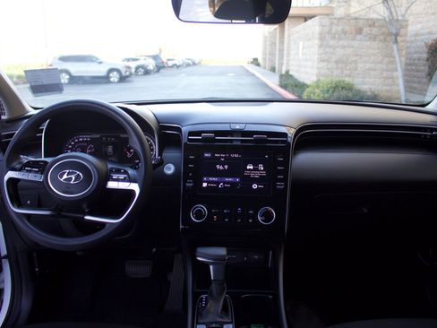 Used 2023 Hyundai Tucson SEL FWD image 13