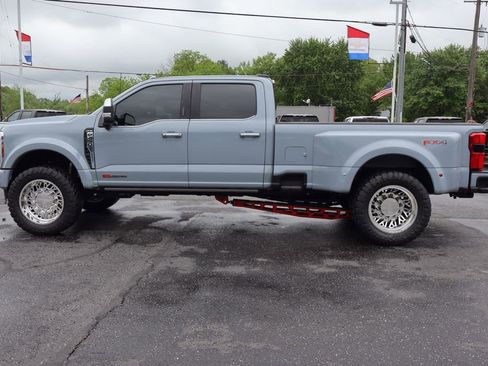 Used 2024 Ford F450 Limited w/ FX4 Off-Road Package AWD/4WD image 44