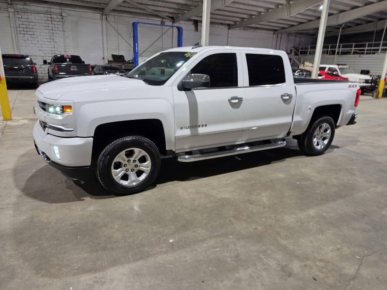 Used 2017 Chevrolet Silverado 1500 LTZ Z71 AWD/4WD image 1