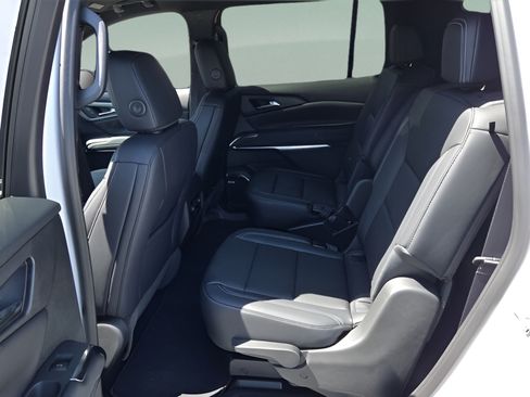 New 2026 Chevrolet Traverse LT w/ Enhanced Driving Package FWD image 10