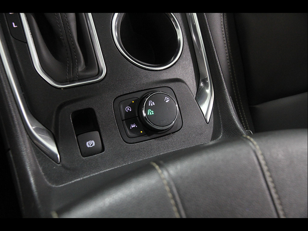 Certified 2023 Chevrolet Traverse LT AWD/4WD image 17
