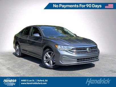 Used 2022 Volkswagen Jetta SE w/ Panoramic Sunroof Package