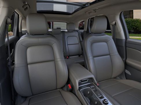 New 2026 Lincoln Corsair Premiere image 10