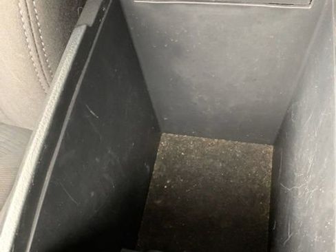 Used 2016 Nissan Rogue SV image 21