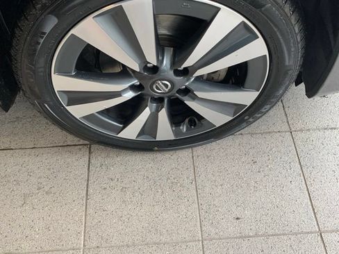 Used 2019 Nissan Sentra SV w/ Special Edition Package FWD image 16