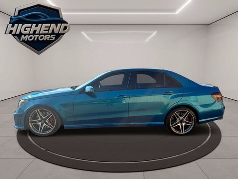 Used 2011 Mercedes-Benz E 63 AMG Sedan image 4