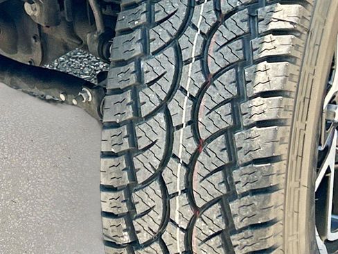 Used 2024 Jeep Wrangler Unlimited Rubicon AWD/4WD image 38