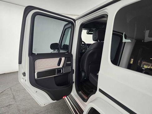 Used 2024 Mercedes-Benz G 550 image 15