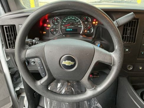 Used 2017 Chevrolet Express 3500 image 16
