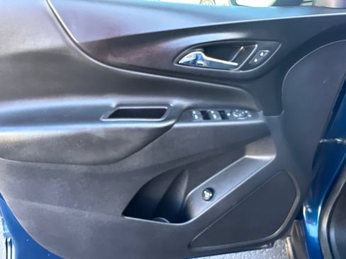 Used 2020 Chevrolet Equinox LT FWD image 16