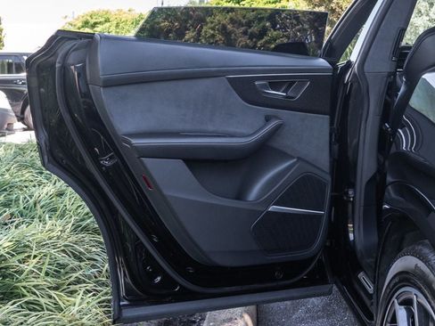 Used 2023 Audi SQ8 Prestige AWD/4WD image 32