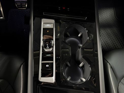 Used 2025 Volkswagen Atlas SEL Premium R-Line image 26