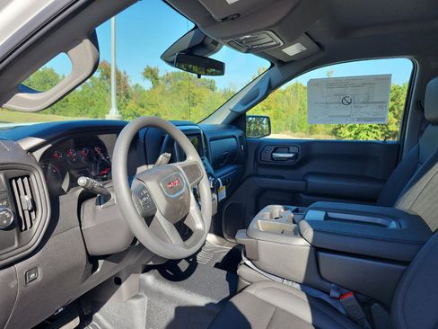 New 2026 GMC Sierra 1500 Pro w/ Pro Value Package image 9