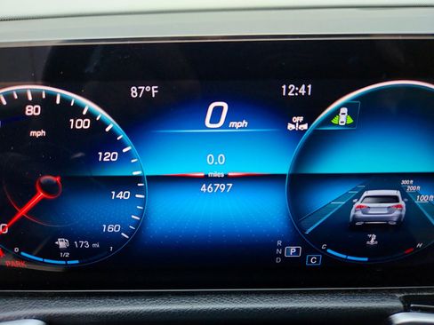 Certified 2023 Mercedes-Benz GLB 250 w/ AMG Line image 34