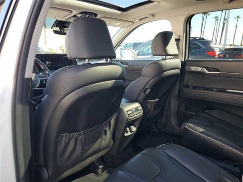 Used 2024 Hyundai Palisade Limited image 12
