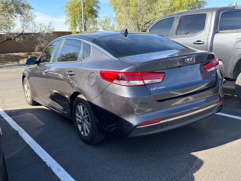 Used 2017 Kia Optima LX w/ Convenience Package image 4