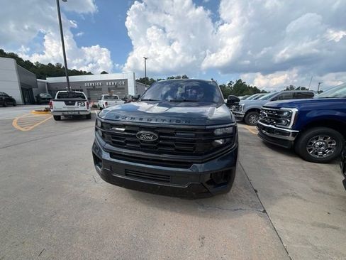 Used 2025 Ford Expedition Max Platinum w/ Stealth Appearance Package AWD/4WD image 4