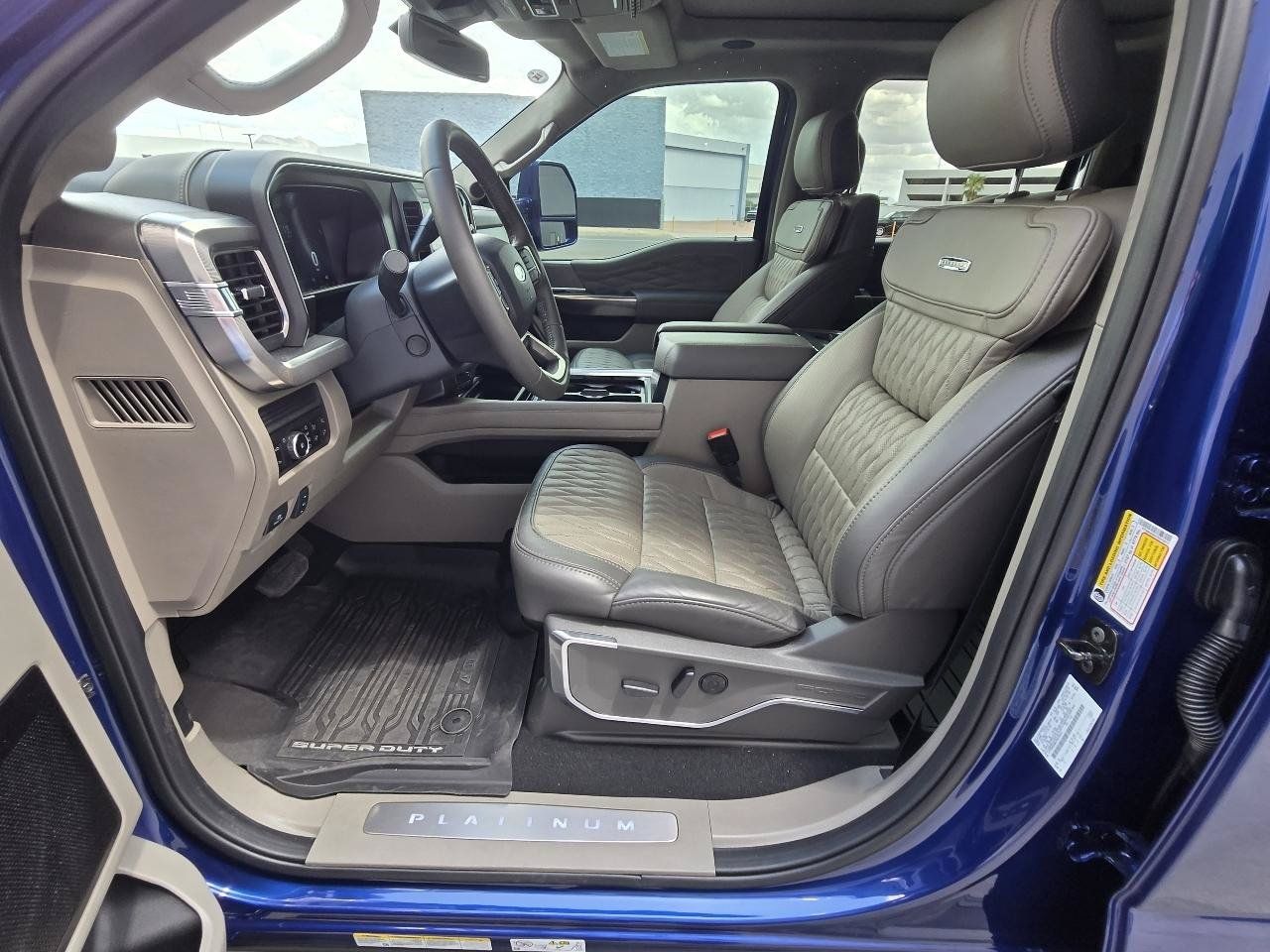 Used 2026 Ford F450 Platinum w/ Platinum Plus Package AWD/4WD image 2