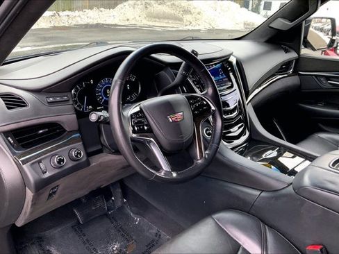 Used 2016 Cadillac Escalade Platinum image 13