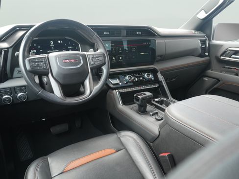 Used 2023 GMC Sierra 1500 AT4 w/ AT4 Premium Package AWD/4WD image 28