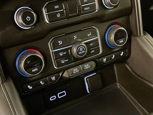 Used 2024 Chevrolet Tahoe Premier image 24