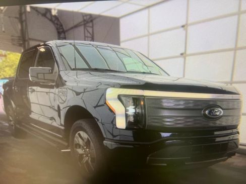 Used 2023 Ford F150 Lightning Lariat AWD/4WD image 4