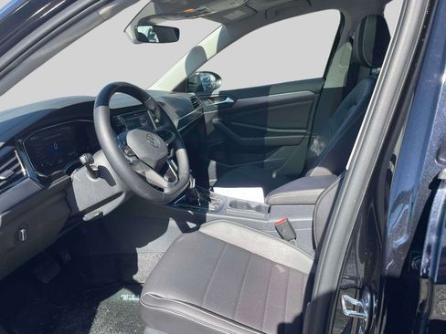 Used 2023 Volkswagen Jetta SE w/ Panoramic Sunroof Package FWD image 15