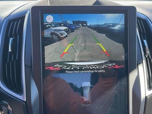 Used 2023 Ford Edge SEL image 20