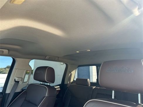 Used 2016 Chevrolet Silverado 1500 High Country w/ High Country Premium Package image 16