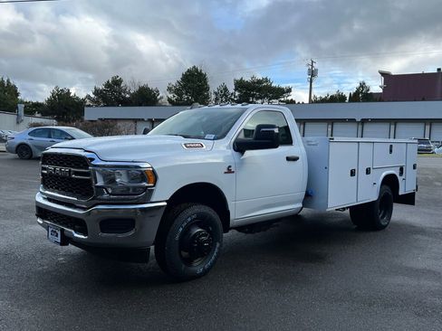 New 2024 RAM 3500 Tradesman image 8