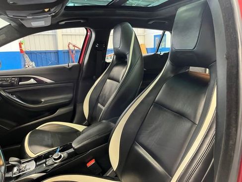 Used 2018 INFINITI QX30 Sport w/ Sport Leather Package FWD image 23