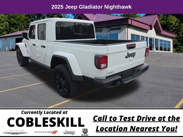 Used 2025 Jeep Gladiator Overland AWD/4WD image 6