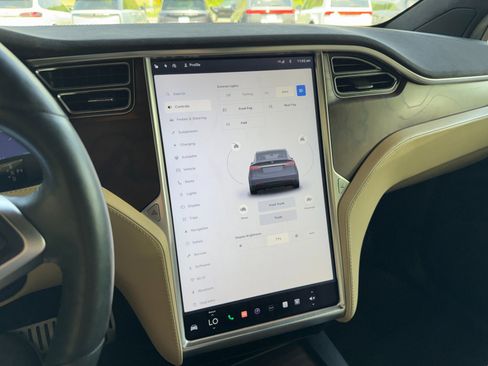 Used 2016 Tesla Model X Performance image 61