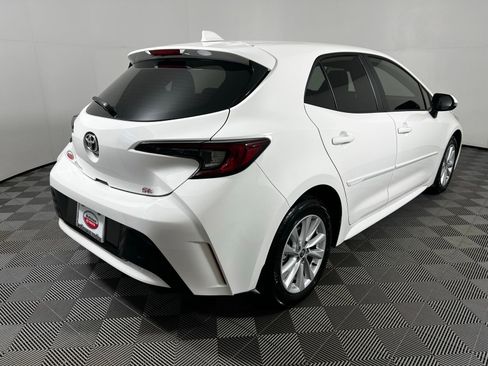 Certified 2025 Toyota Corolla SE w/ SE Package image 5
